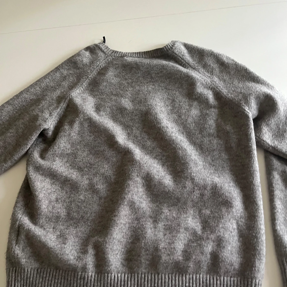 Grå stickad tröja från ONLY - 1