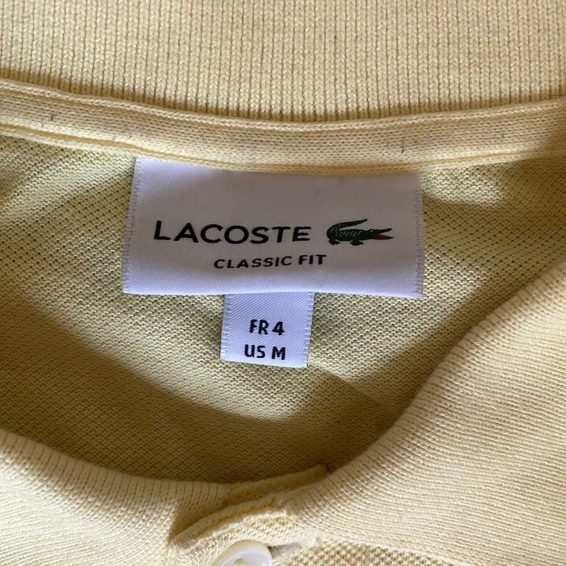 Gul pikétröja från Lacoste, M - 2