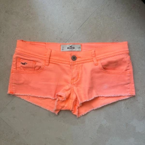 Korall shorts från Hollister - Hollister shorts, storlek 26