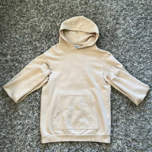 John elliott hoodie  - John elliott hoodie (perfekt) | strl M | bra skick | nypris 2000+ | mitt pris 699 | KOLLA SISTA BILD SOM REFERENS 