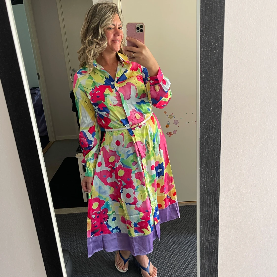 Färgglad blommig långklänning - 1