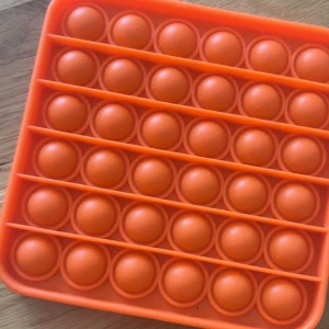 Pop it - Säljer en pop it. Inga skador eller nått. Skriv gärna för frågor!