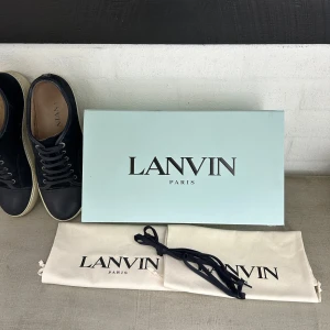 Lanvin skor - Säljer mina lanvins! Storlek UK10 passar 44-45! Bra skick! Pris kan diskuteras vid snabb affär!  