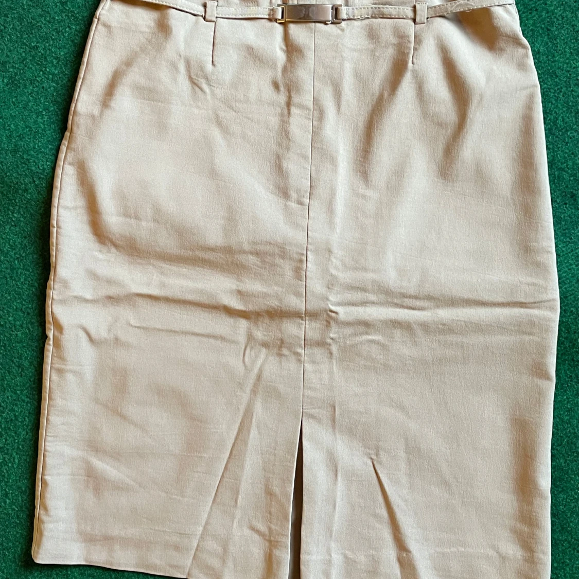 Beige pennkjol från Fransa, stl 40