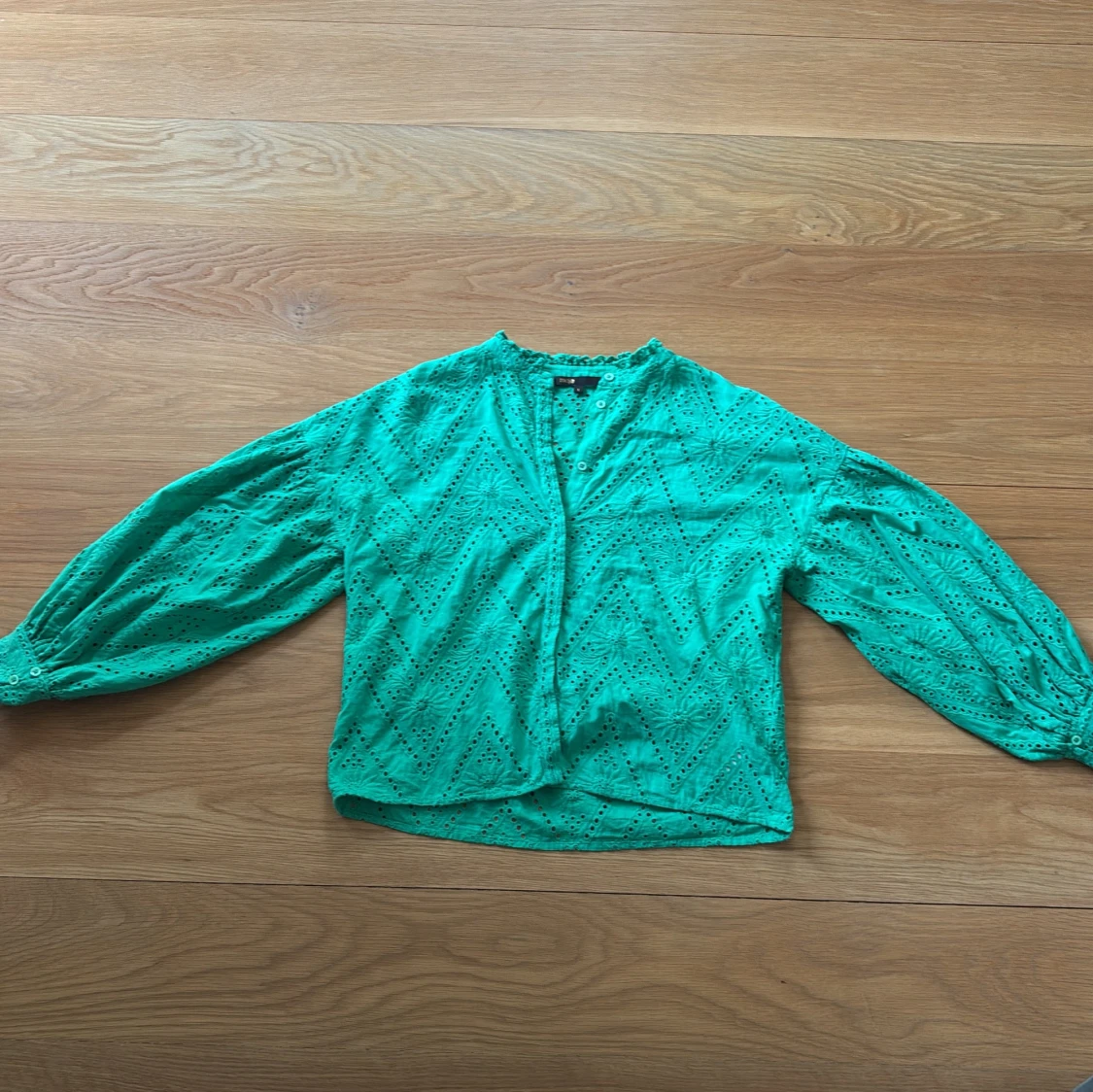 Grön blus från Maje