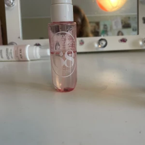 Sol de Janeiro 68 Perfume Mist 30ml - Fräsch och trendig Sol de Janeiro 68 Parfym. Lie mer än halva kvar, säljer då jag inte använder den längre.
