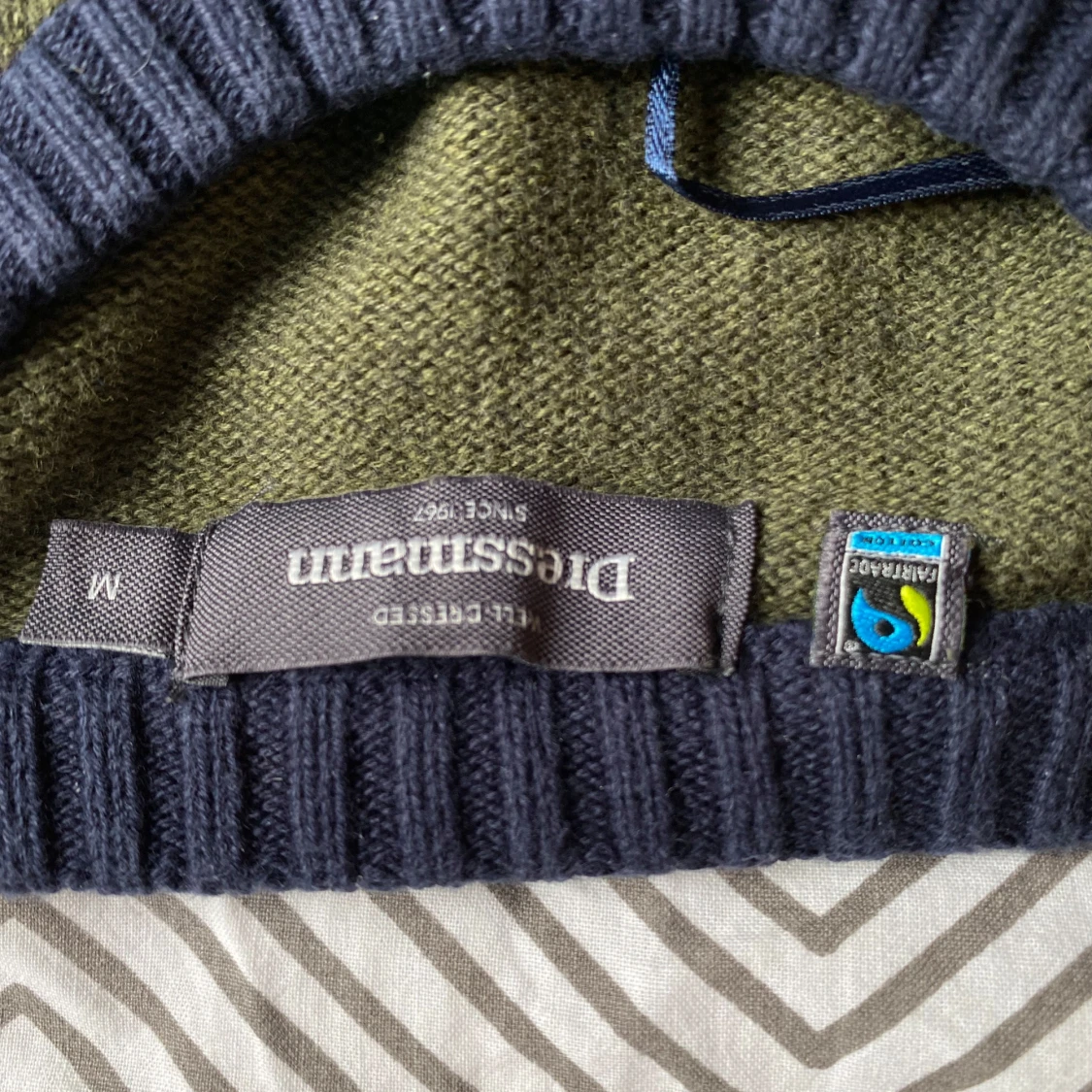 Olivgrön stickad tröja Dressmann M - 2