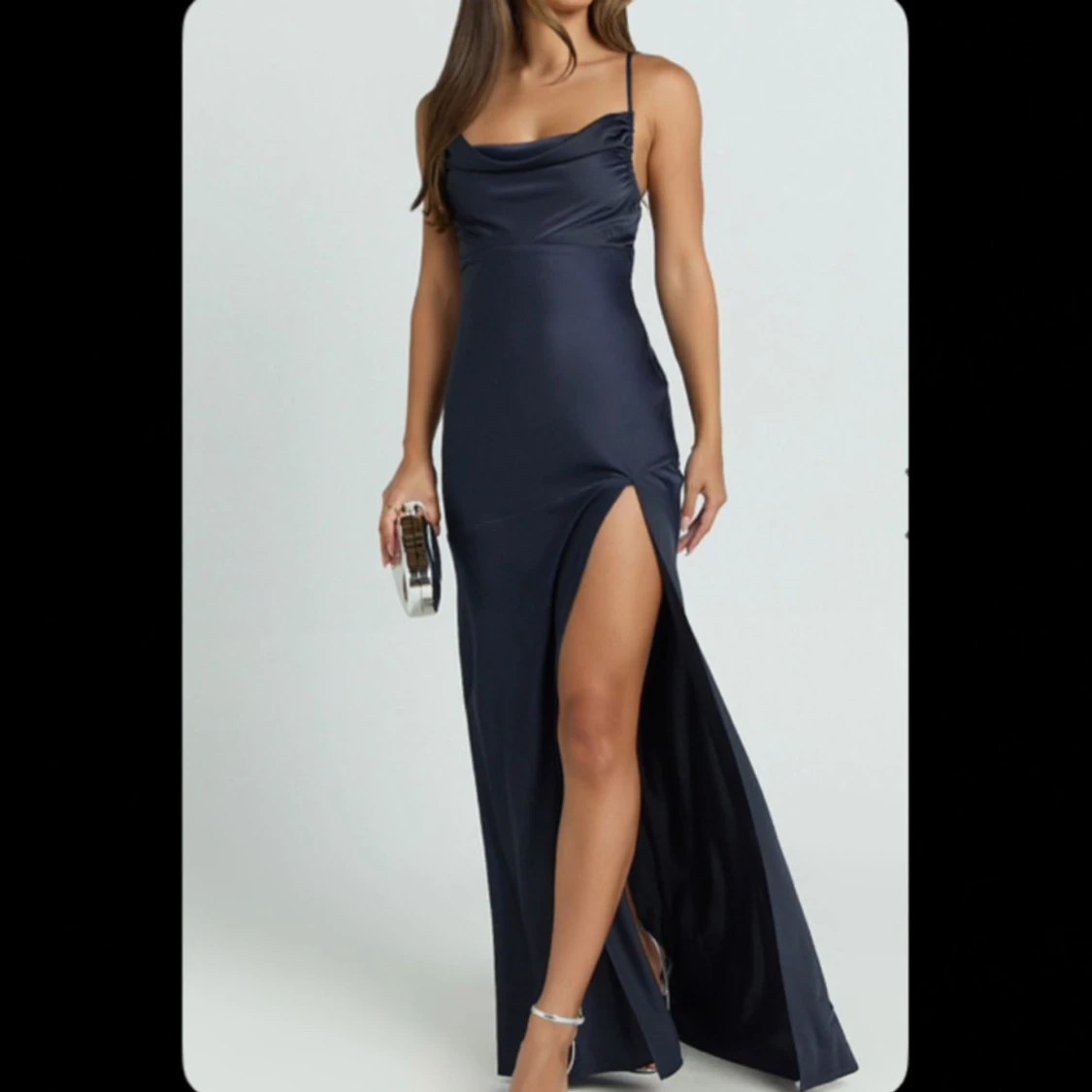 Mörkblå långklänning med slits