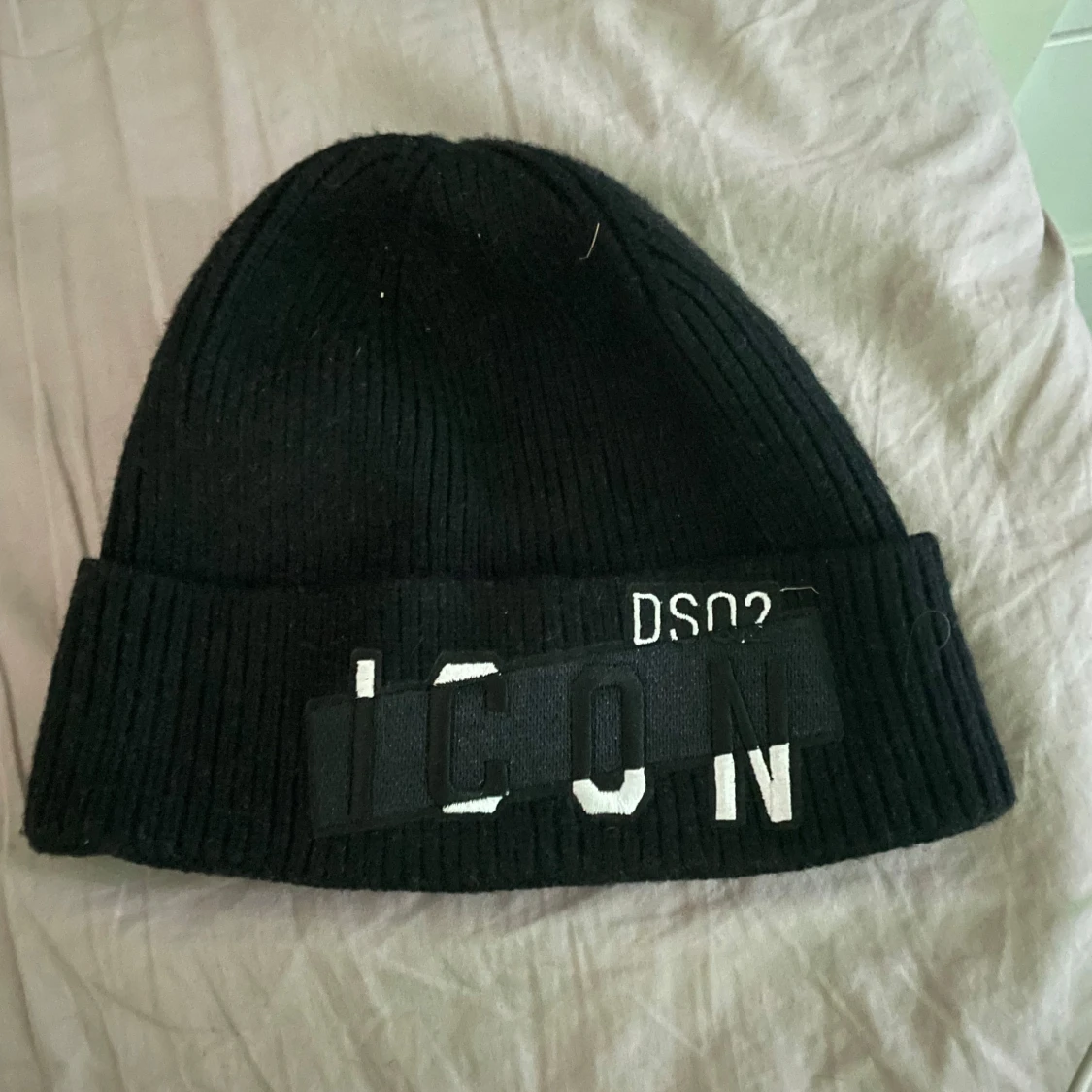 Svart ribbad mössa DSQUARED2 ICON