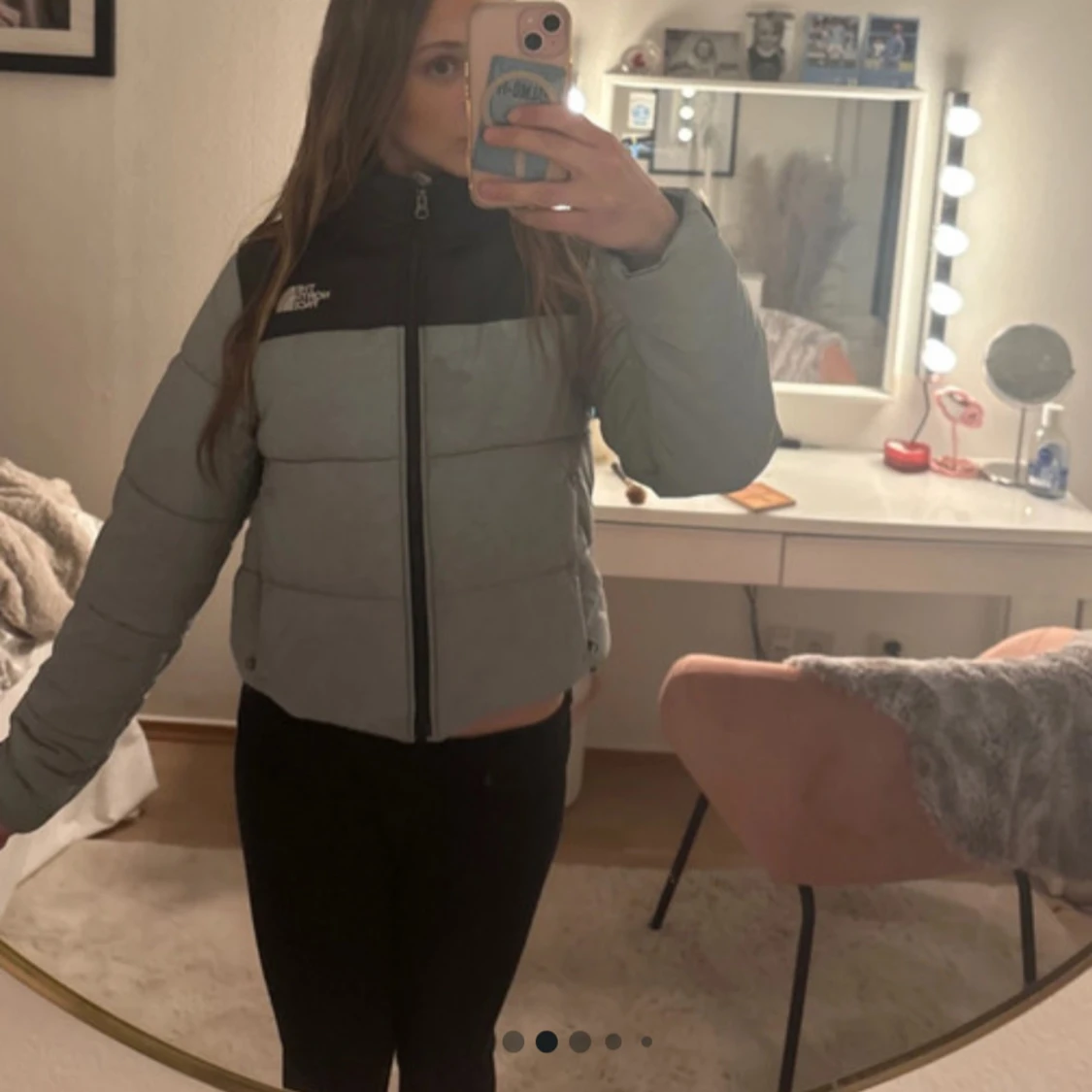 Grå pufferjacka från The North Face XS - 1