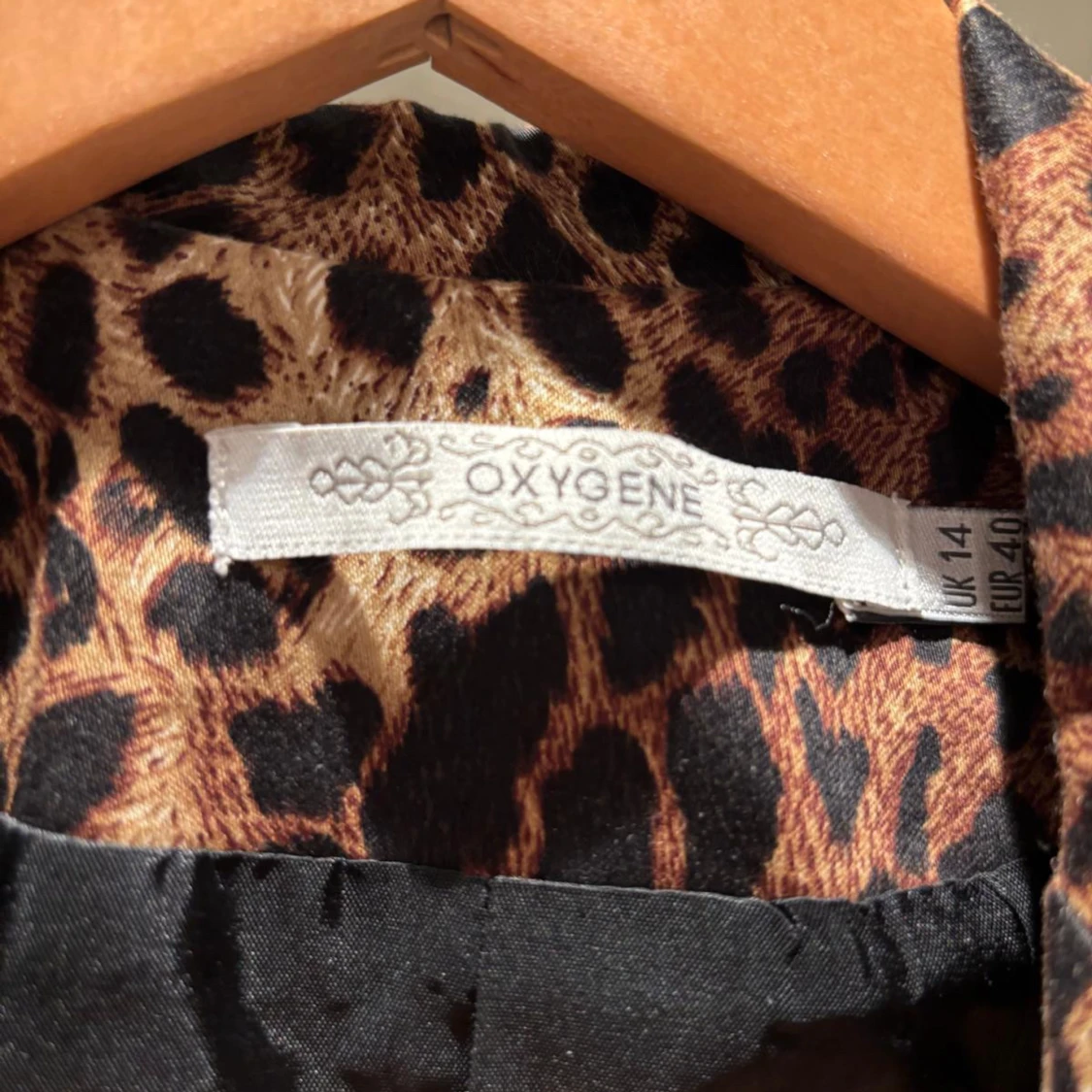 Leopardmönstrad kavaj från Oxygene - 1