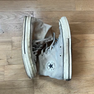 Converse skor - Lite halvtrötta converse med lite liv kvar i sig! 