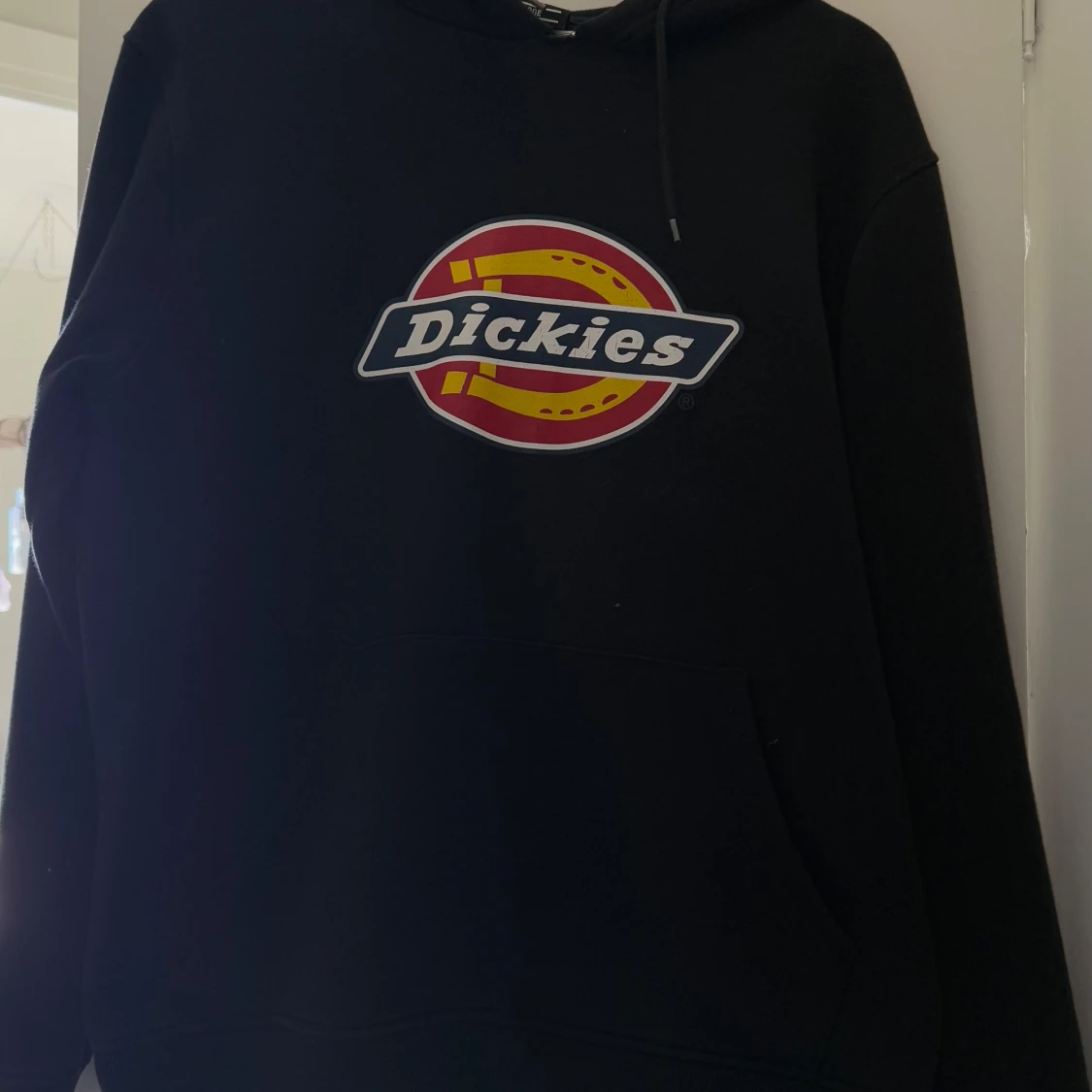 Svart hoodie från Dickies