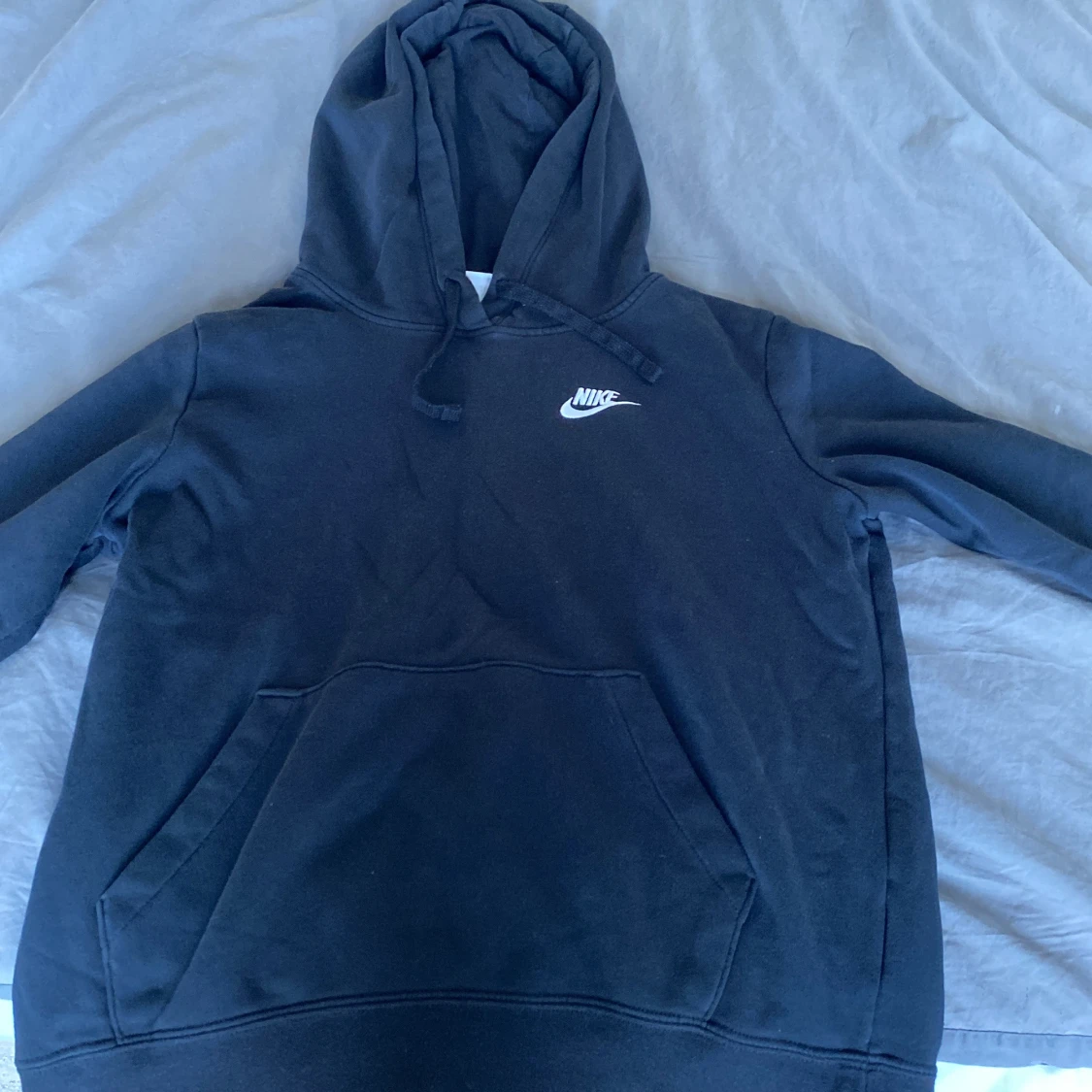 Svart hoodie från Nike - 1