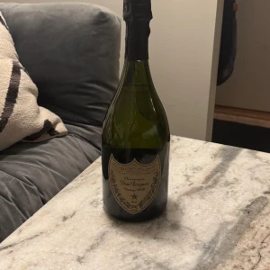 Dom perignon  - Dom perignon två flaskor staty