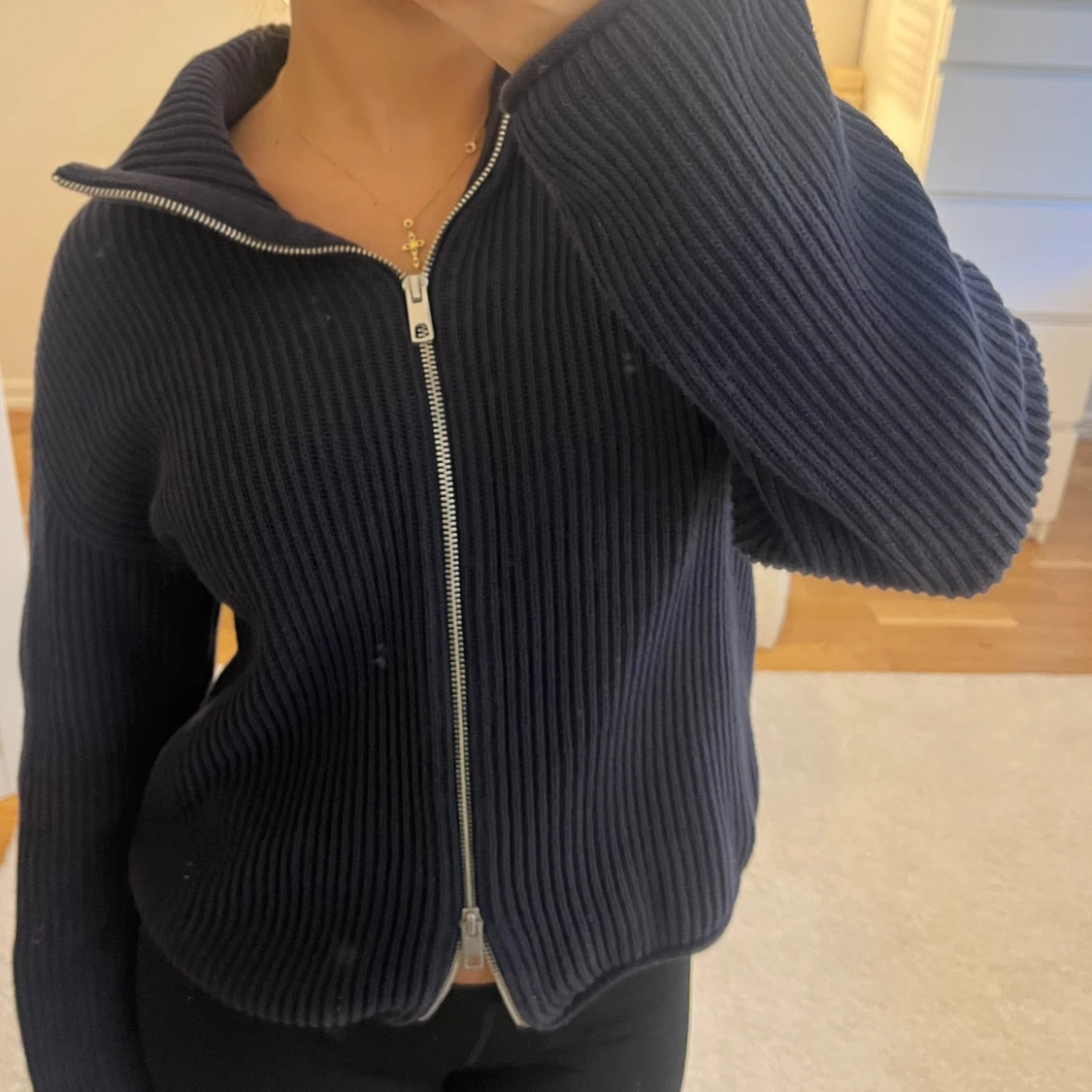 Mörkblå ribbad kofta med dragkedja - 4