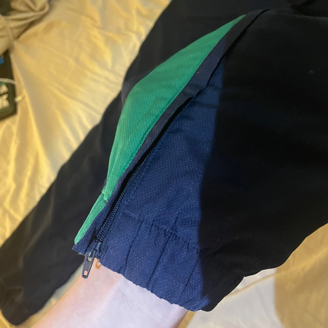 Blå träningsbyxor från Lacoste - 4