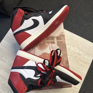 Jordan 1 Black Toe  - Kvitto finns 