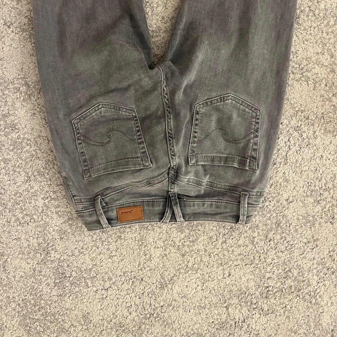 Grå bootcut jeans - 1