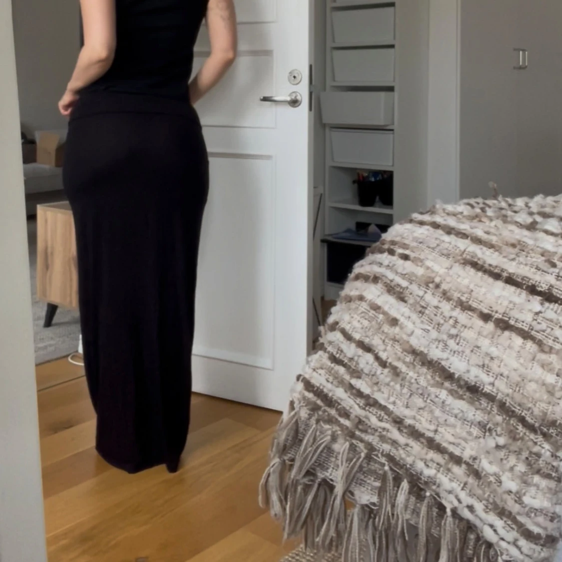 Svart maxikjol folded GinaTricot  - 4