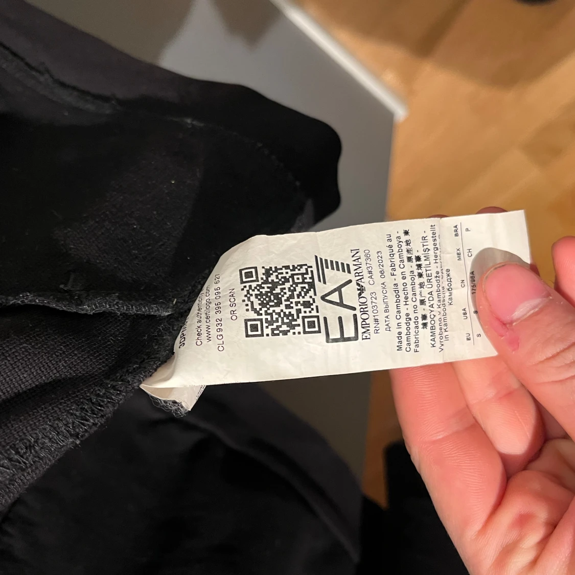 Svart hoodie från Emporio Armani - 3