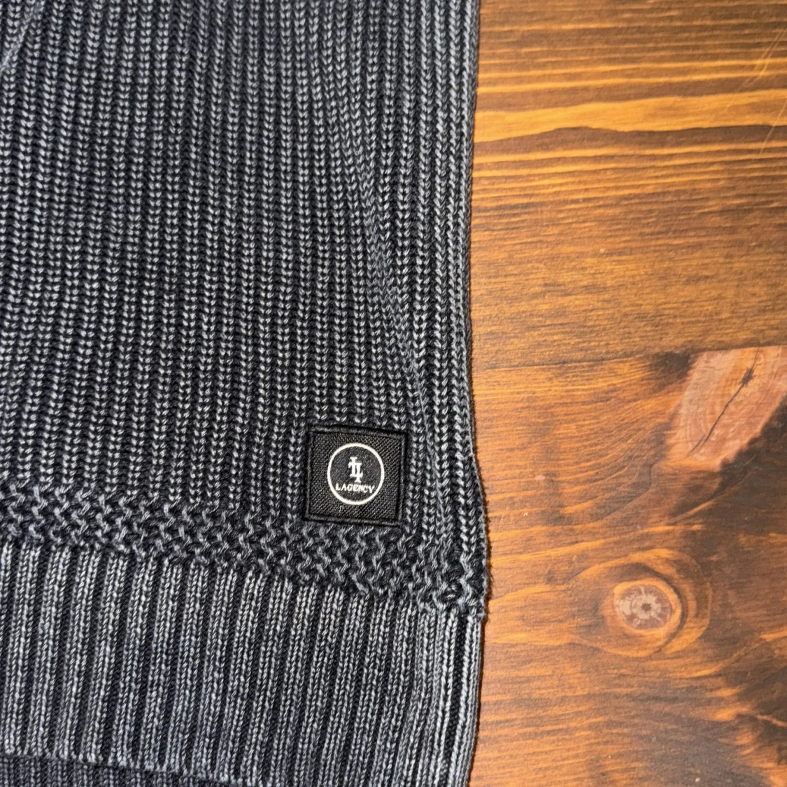 Stickad tröja från Lagency - 1