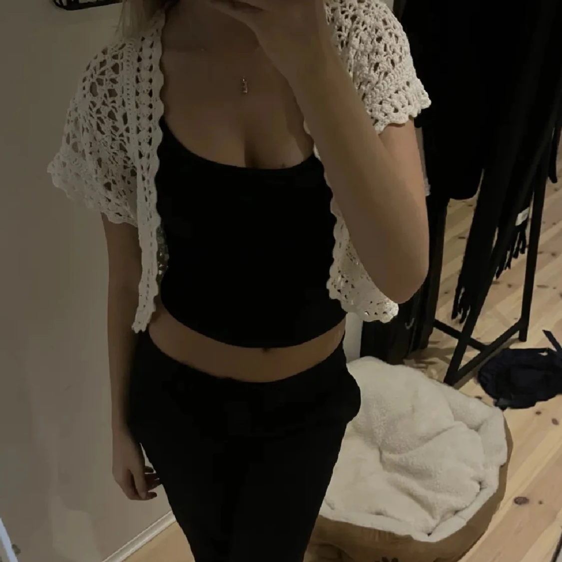 Vit virkad bolerotopp