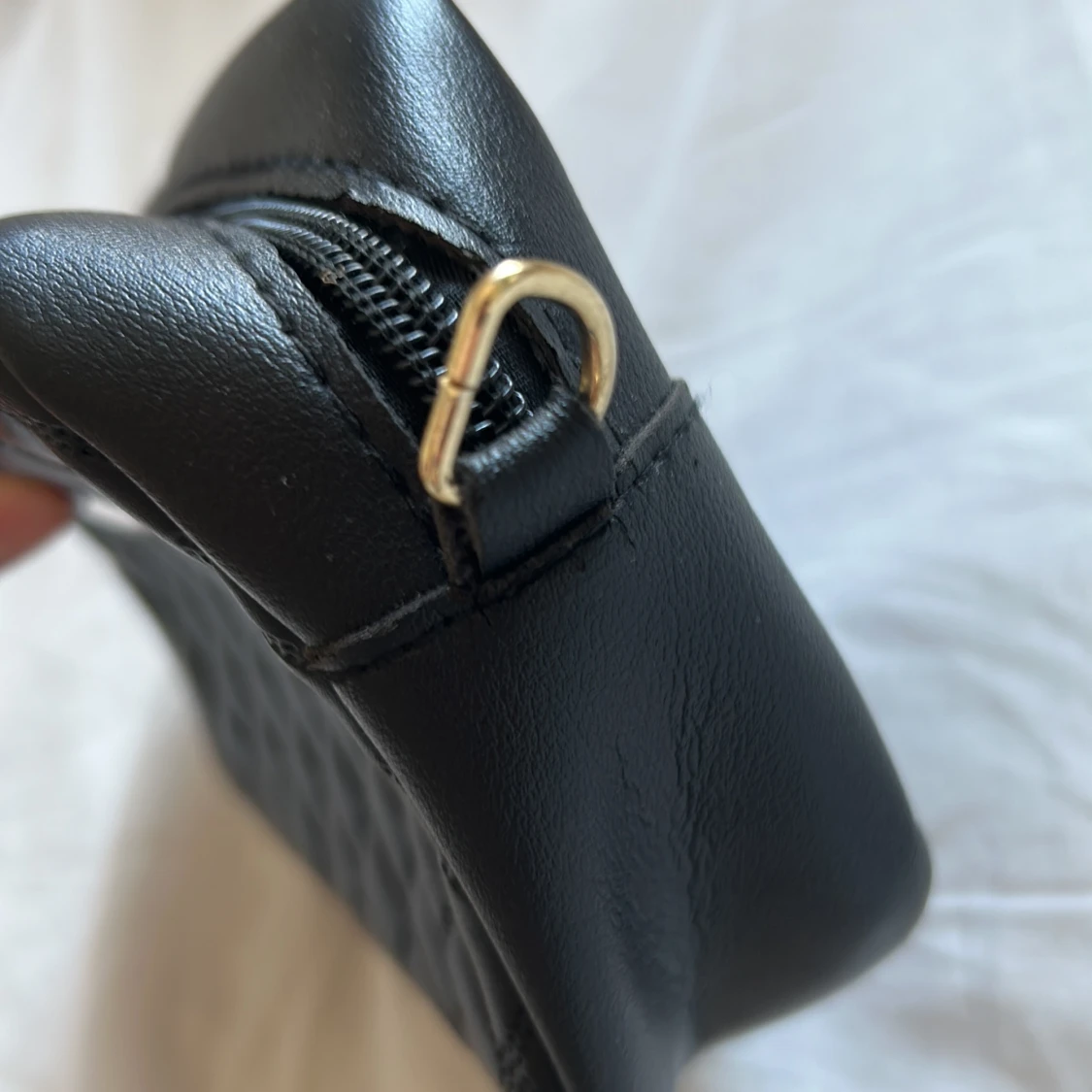 Svart quiltad axelväska - 3