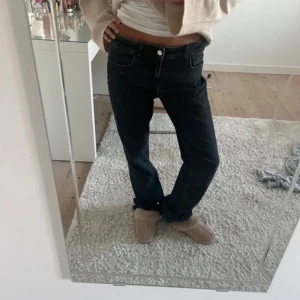 Svarta jeans - Jätte fina jenans som tyvärr inte passar mig💕