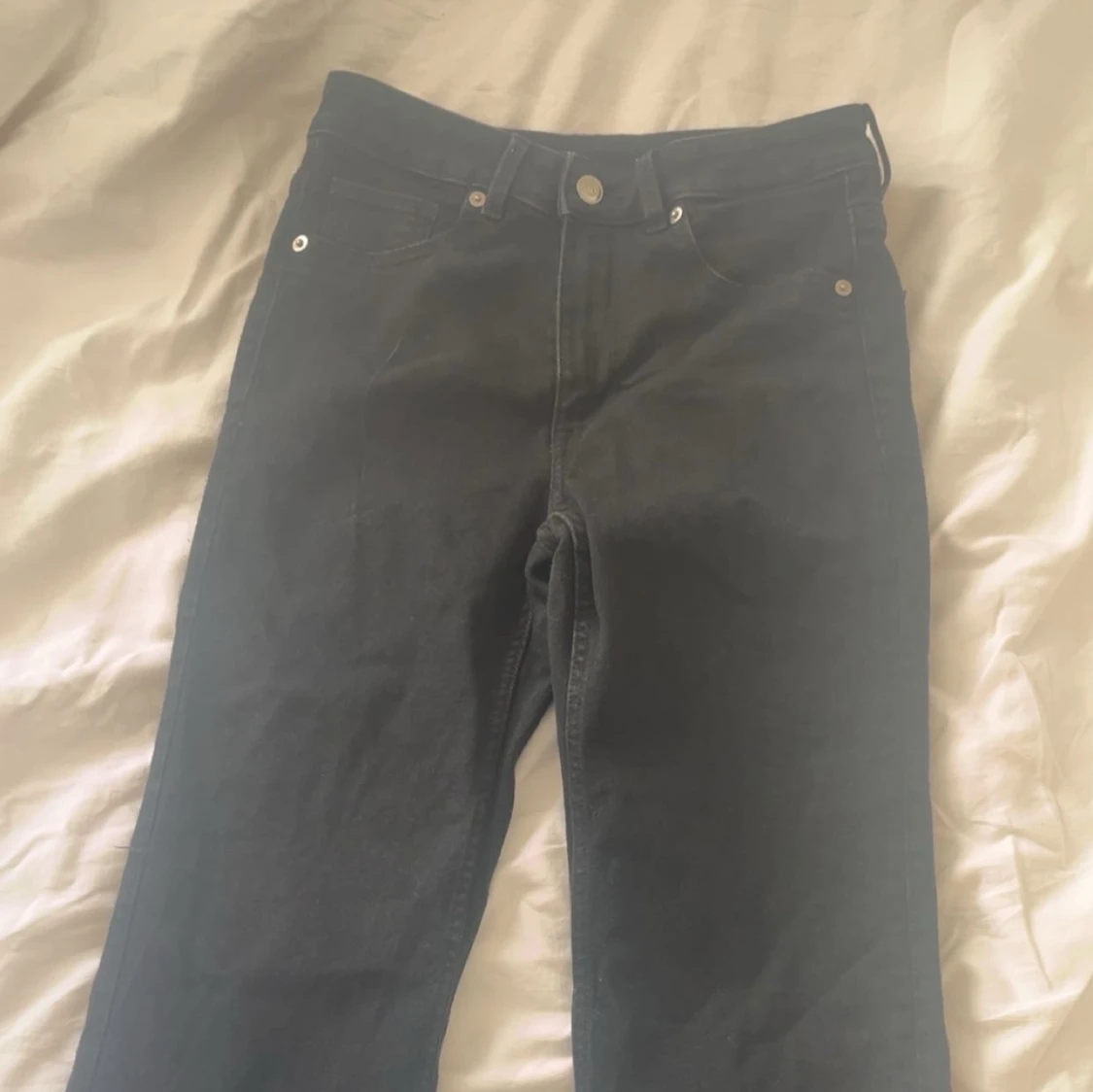 Svarta jeansbyxor - 2