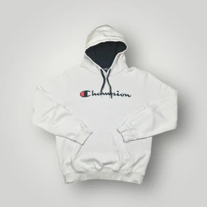 White Champion hoodie - Brand: Champion Size: Large Color: White  Type: Hoodie   ✅Condition: 8,5/10✅  Shoulders: 49cm Length: 70cm  Sleeve length: 66cm   🚀SHIPPING WITHIN 12 HOUR🚀