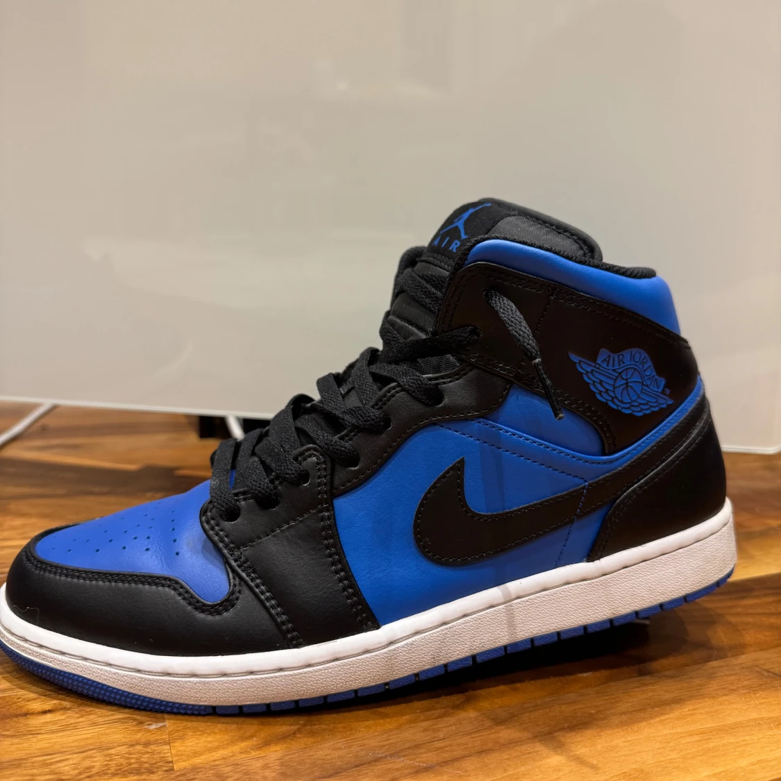 Svart och blå Nike Air Jordans