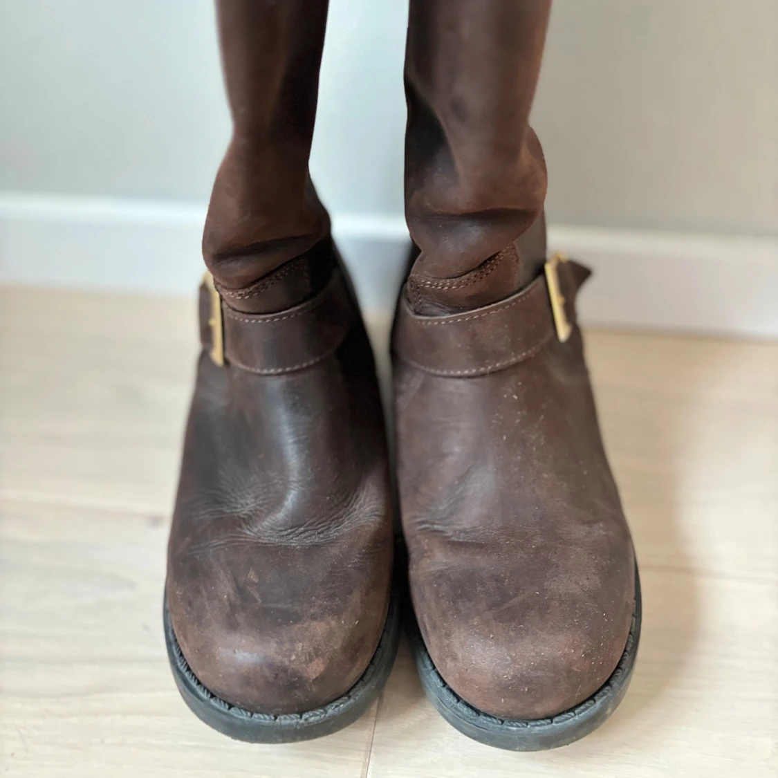 Johnny Bulls, Bruna - 2