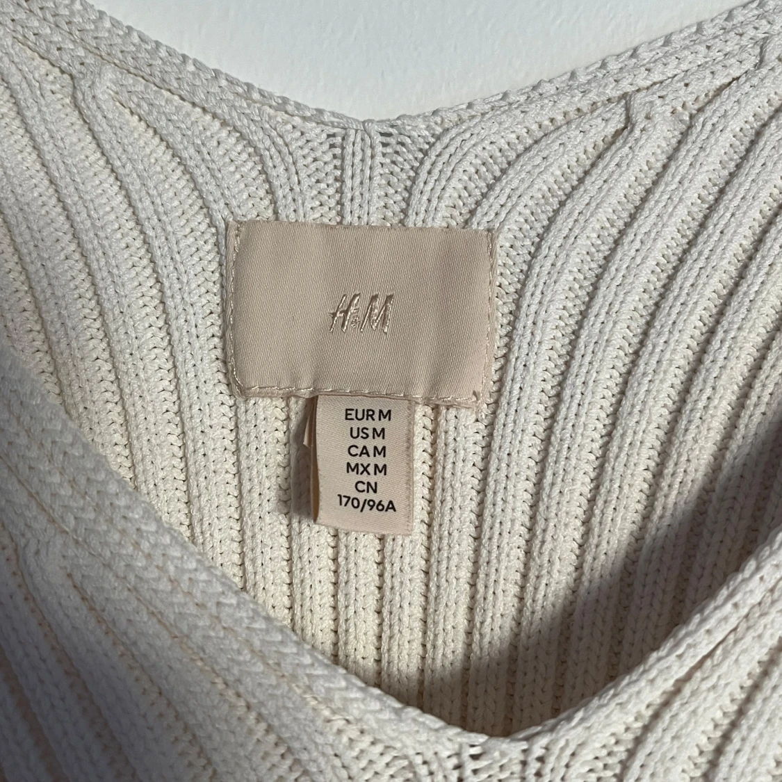 Vit ribbad tröja från H&M - 1