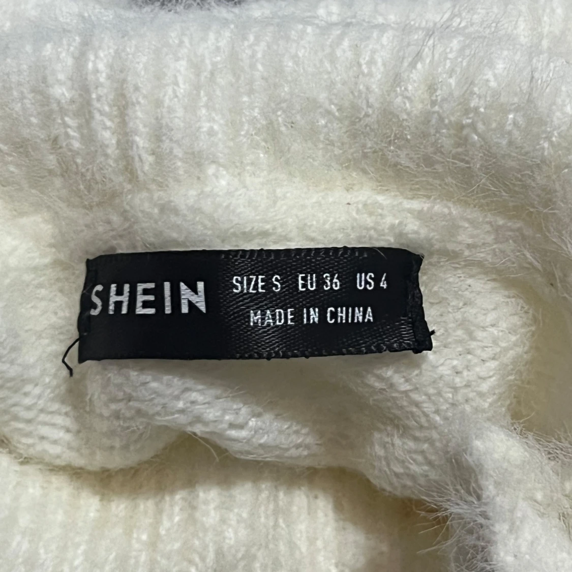 Vit stickad polotröja från Shein - 2