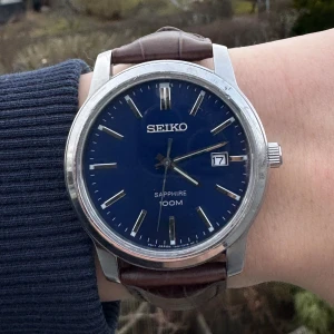 Seiko Klocka - En fet Seiko klocka!🔥 Nypris på denna klocka är 2000kr!💸Jag säljer den billigt eftersom batteriet är dött! Det kostar ungefär 150 kr att byta batteri!⚠️ 