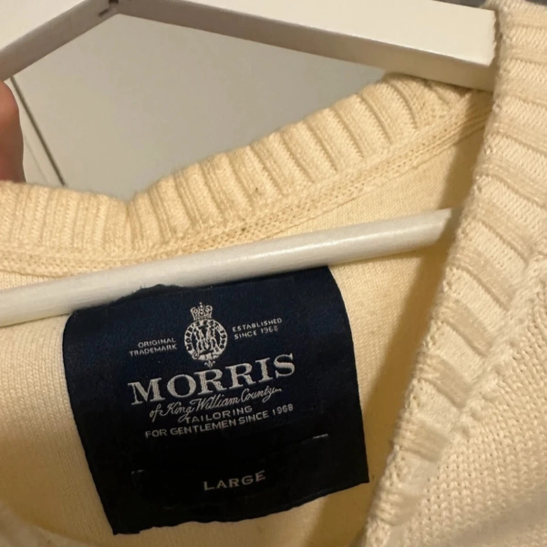 Vit tröja från Morris - 1