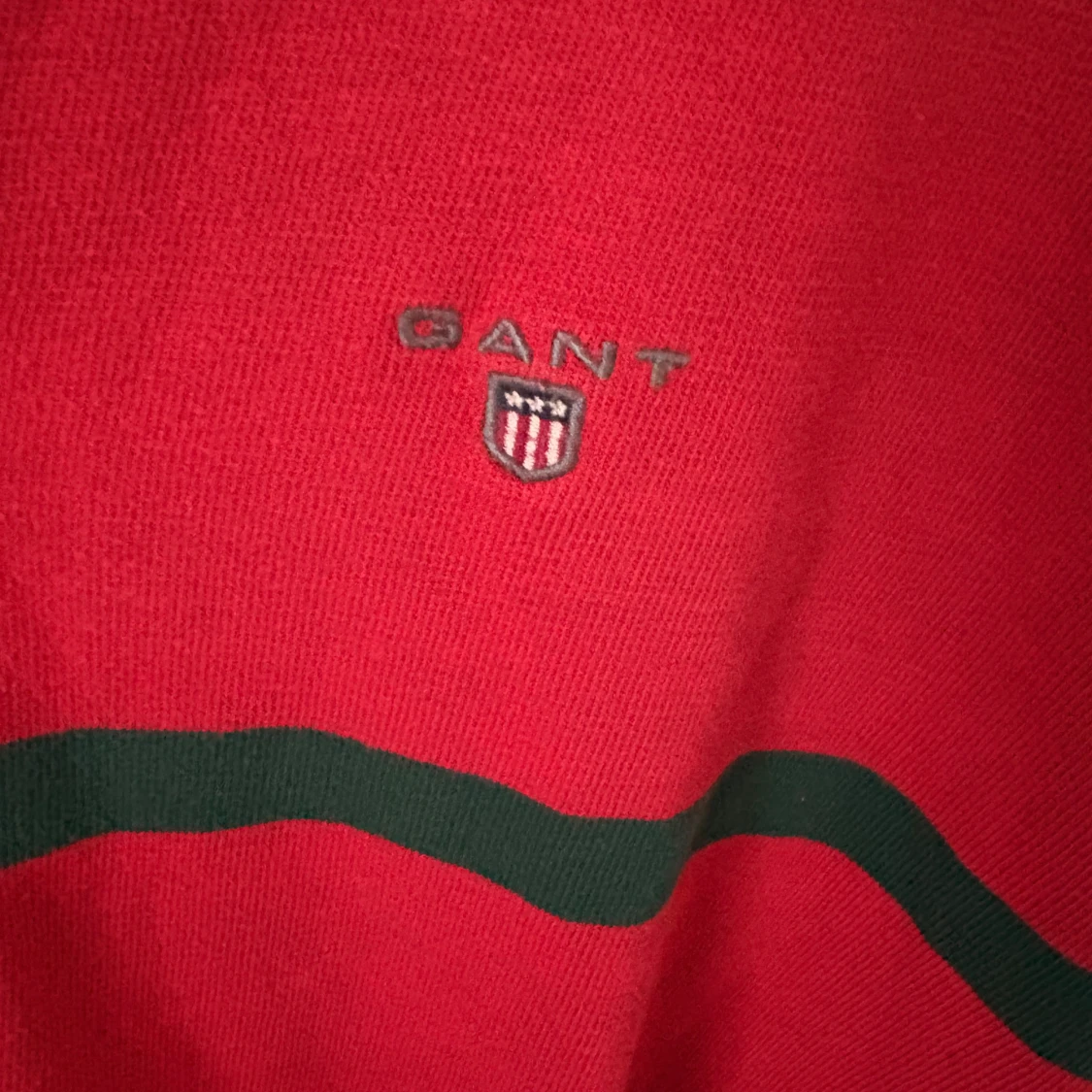 Röd och grön randig pikétröja från GANT - 2