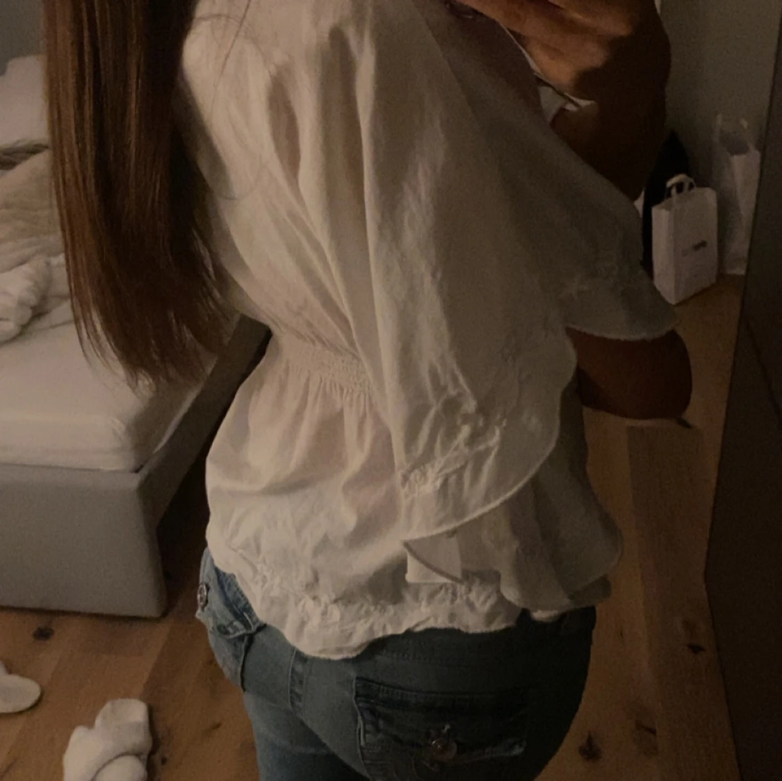 Vit blus med resårdetalj - 2