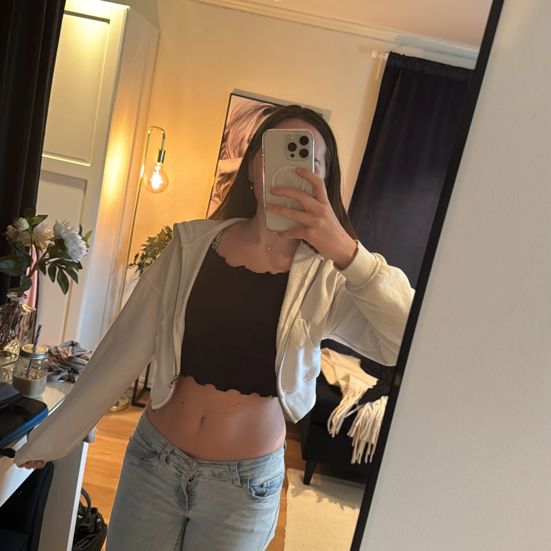 Croppad vit ziphoodie från hm