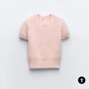 Rosa fluffig tröja  - Jätte söt tröja från Zara, skriv till mig för egna bilder!💕