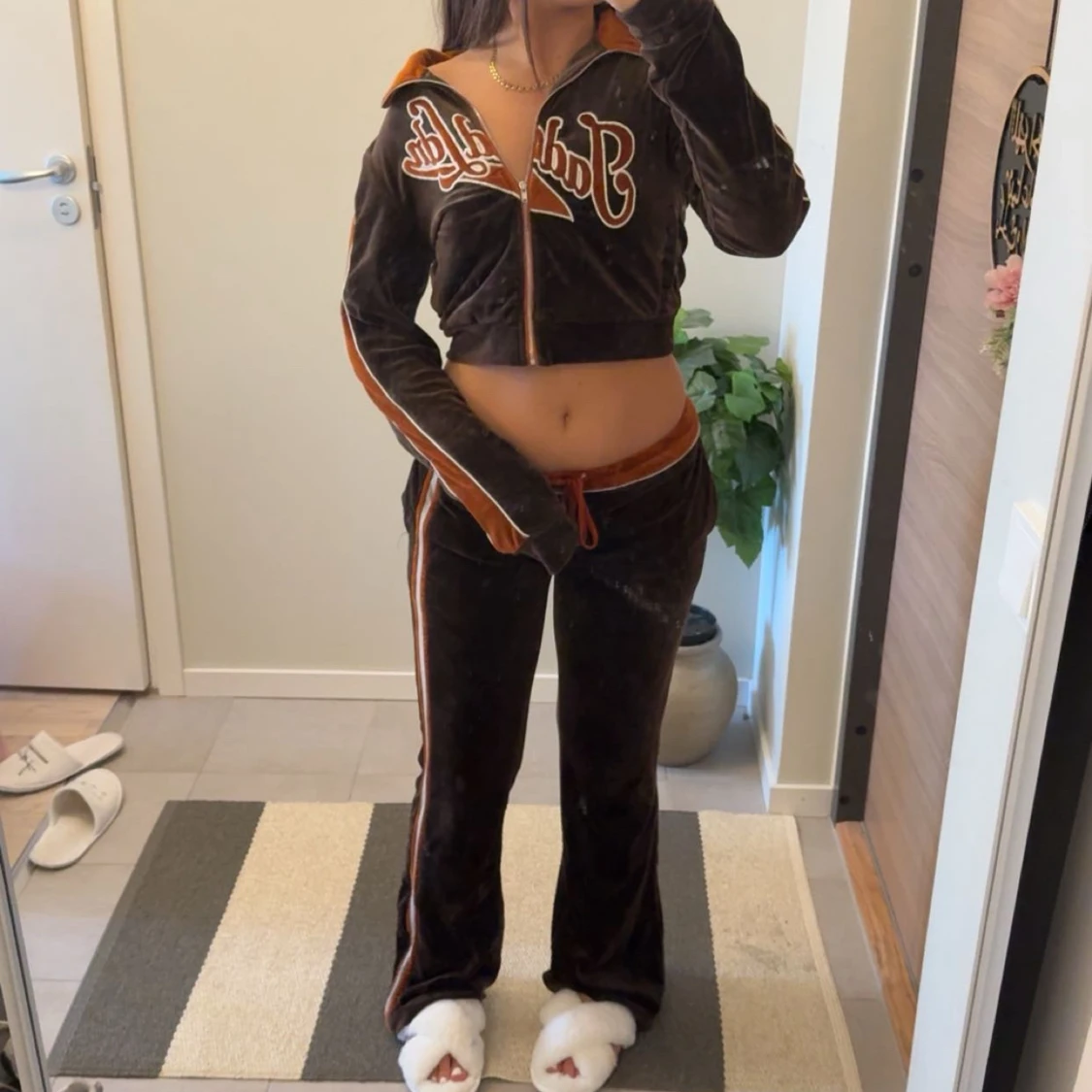 Brunt mjukissett  - 1