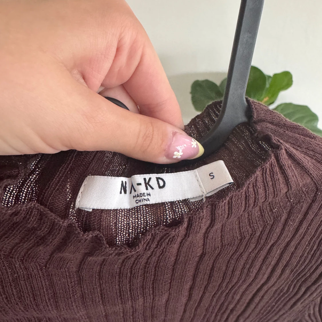 Brun croppad ribbad tröja NA-KD - 2