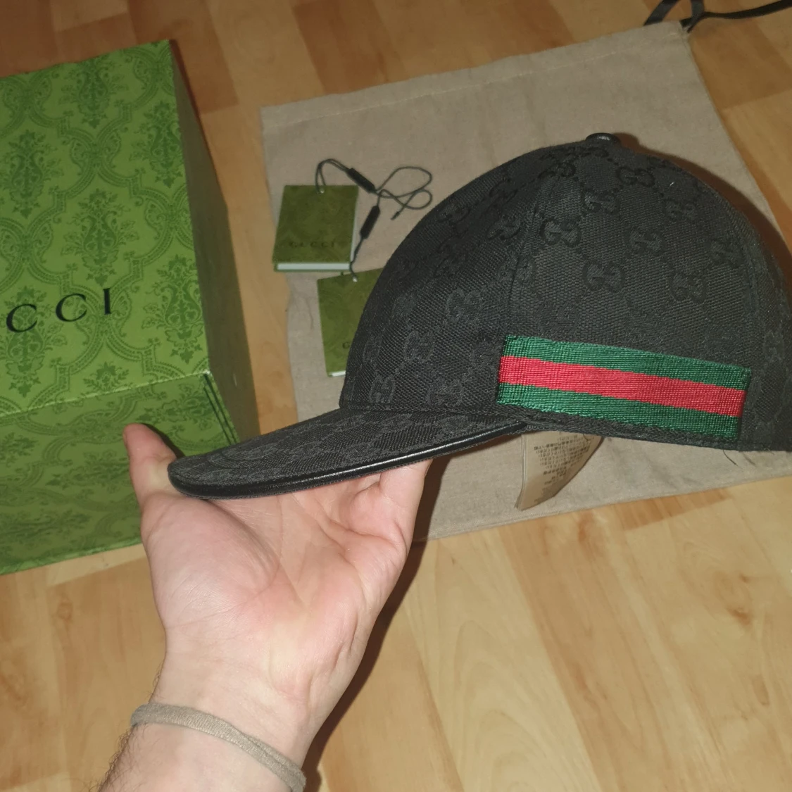 Svart keps från Gucci - 1
