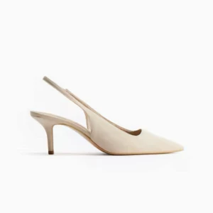 Klackskor helt nya  - Säljer dessa superfina klackarna, de var tyvärr för stora för mig och fick dem i present❤️ skriv om du har några frågor 