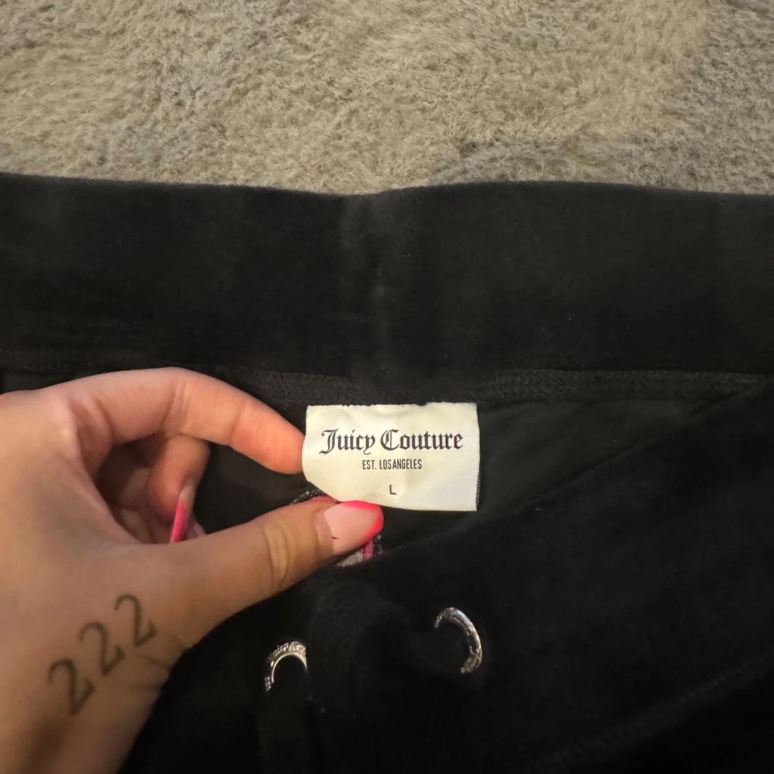 Svarta byxor från Juicy Couture - 3