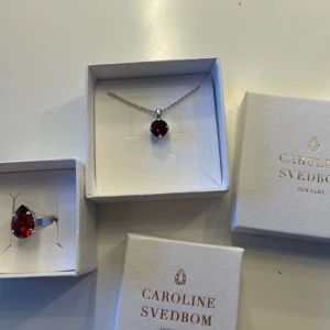 Caroline Svedbom halsband - 300k