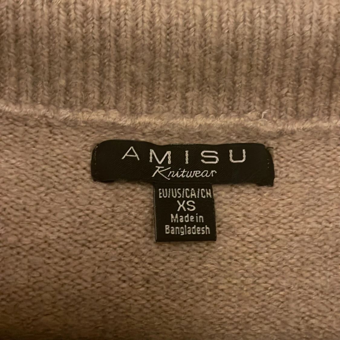 Beige stickad tröja från Amisu - 2