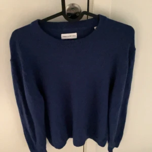 Stickad tröja från These Glory days  - As det stickad tröja från These Glory days i ett grymt skick! Storlek i grund är Xl men råka krympa den som är sitter som en M