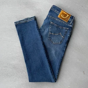 Jacob Cohën jeans - Riktig feta jeans från Jacob Cohën som enkelt ger dig alla guzzar! | Skick: 9/10 Knappt några defekter | Storlek: W32 L32 Passar dig mellan 180-190cm | Skriv gärna om du har några funderingar om varan | 🚨PRISET GÅR ATT DISKUTERA🚨